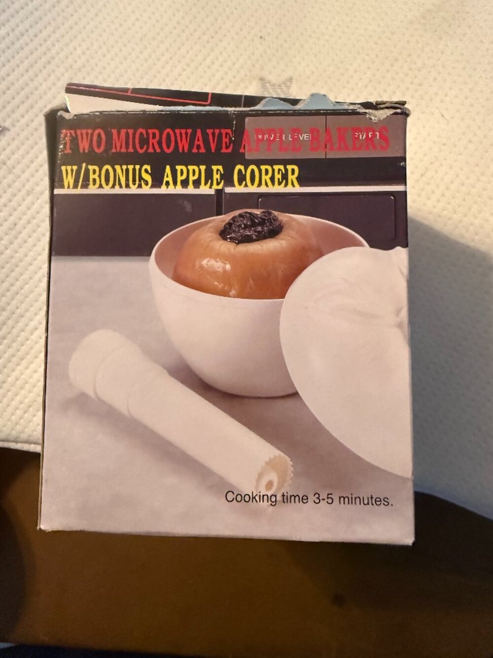 Apple Bakers Set of 2 Microwave/Oven Safe New In Box (001)